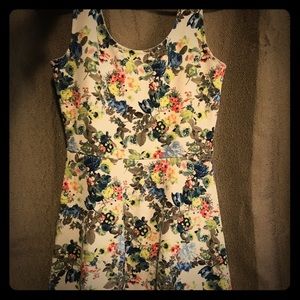 Beautiful and fitting spring dress